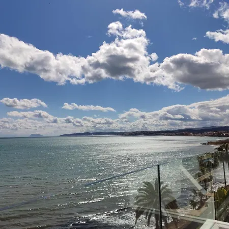شقة Front Sea View Penthouse *
