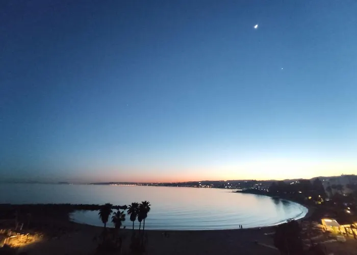 Front Sea View Penthouse *