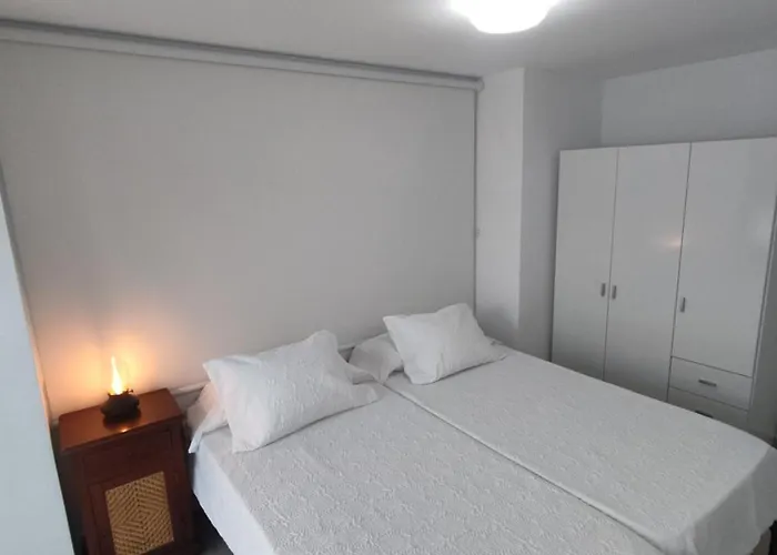 Front Sea View Penthouse 公寓 埃斯特波纳