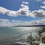 Διαμέρισμα Front Sea View Penthouse *