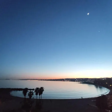 Front Sea View Penthouse *