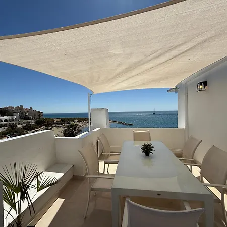 Front Sea View Penthouse 公寓
