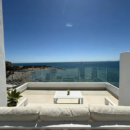 Front Sea View Penthouse 公寓