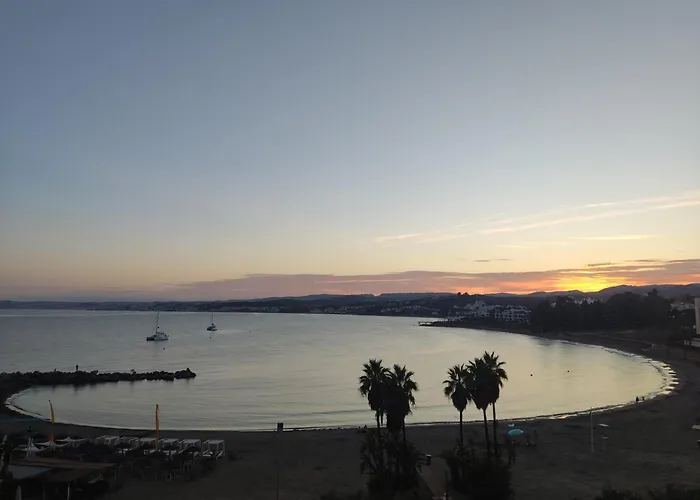 Διαμέρισμα Front Sea View Penthouse Εστεπόνα