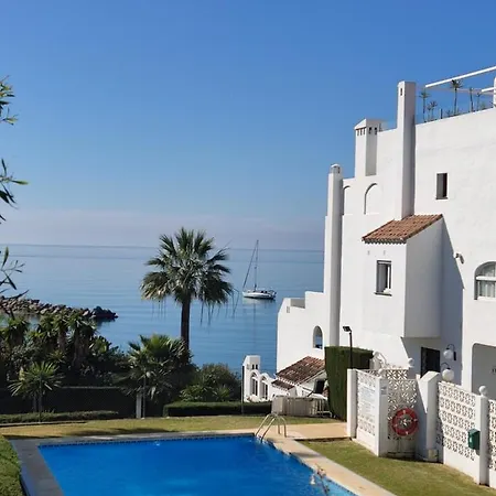 Front Sea View Penthouse